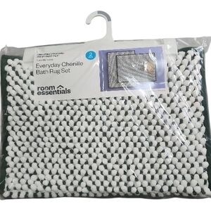 Room Essentials Everyday Chenille Bath Rug 2pcs Set - White